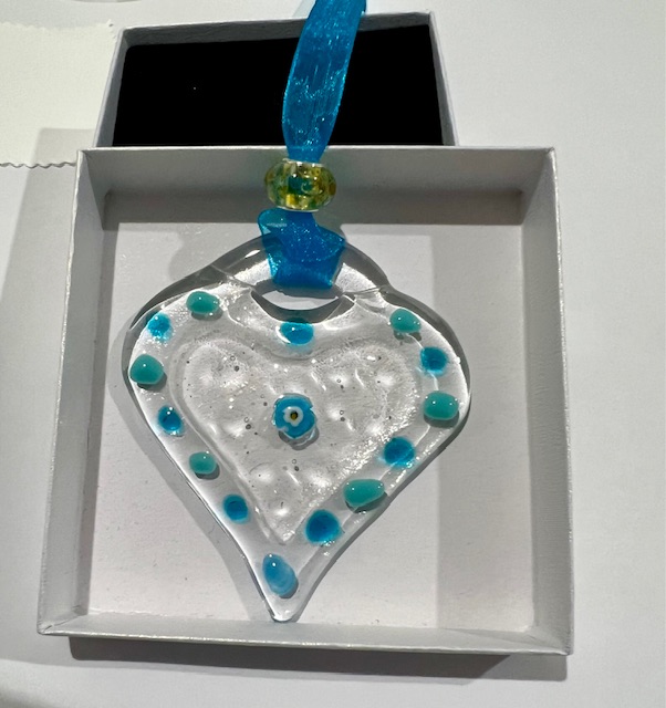 SML Fused Glass Heart: Clear glass with light blue 